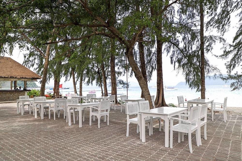 Coral Island Resort 푸껫 외부 사진