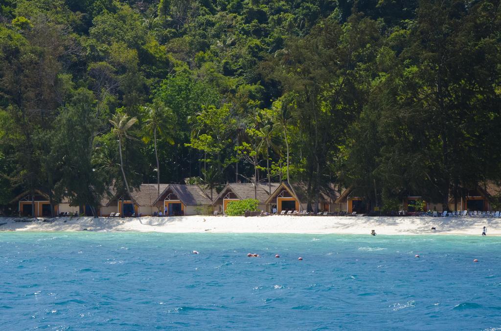 Coral Island Resort 푸껫 외부 사진