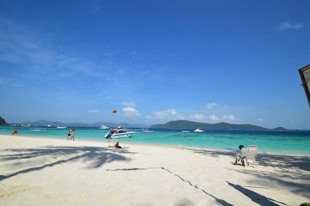 Coral Island Resort 푸껫 외부 사진